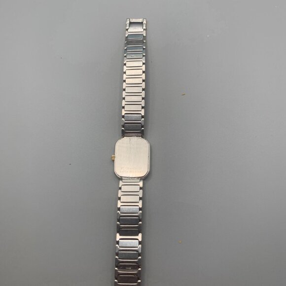 Older Movado Women's Quartz Watch SELLING AS IS - Picture 4 of 4